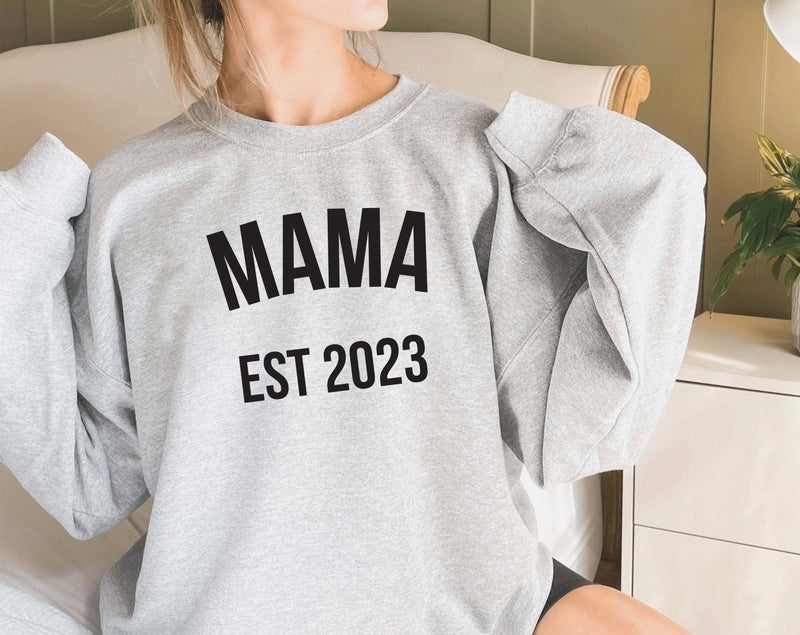 Mama est 2023 sweatshirt - little crafty souls